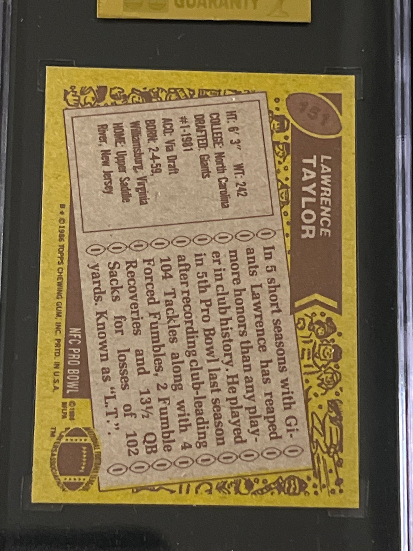 1986 Topps LAWRENCE TAYLOR - #151 - SGC 8