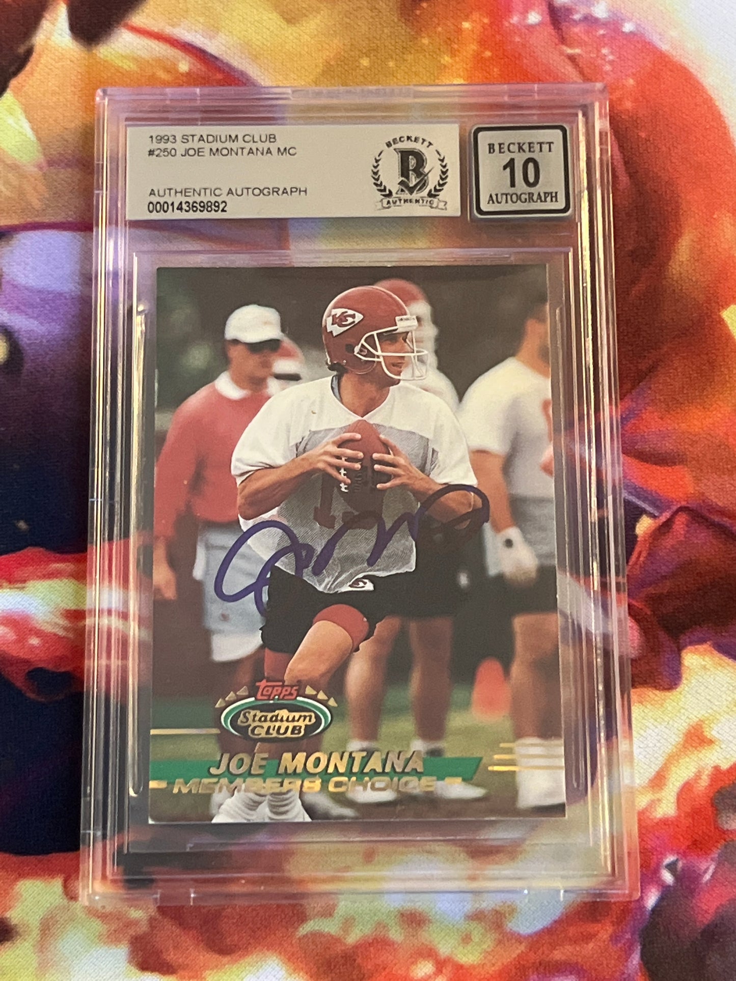 1993 Topps Stadium Club - Joe Montana - Members Choice - Auto -Graded BGS 10 - #250