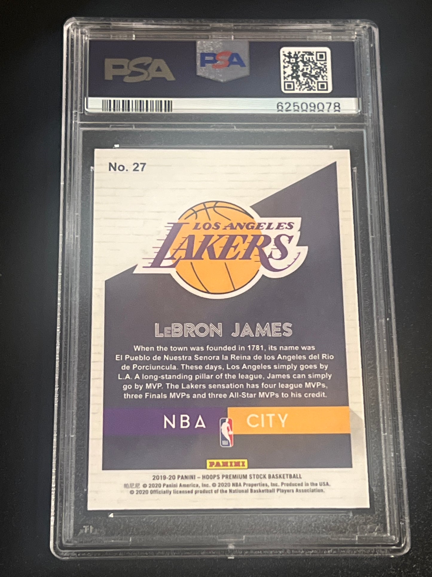 2019 Hoops LEBRON JAMES - PSA10