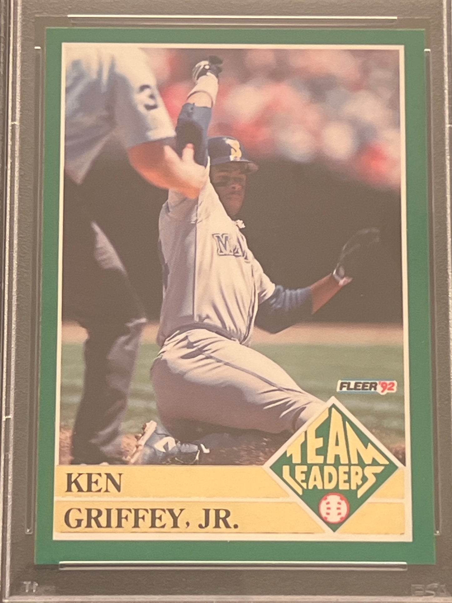 1992 Fleer KEN GRIFFEY JR. - #15 - PSA 8 NM-MT