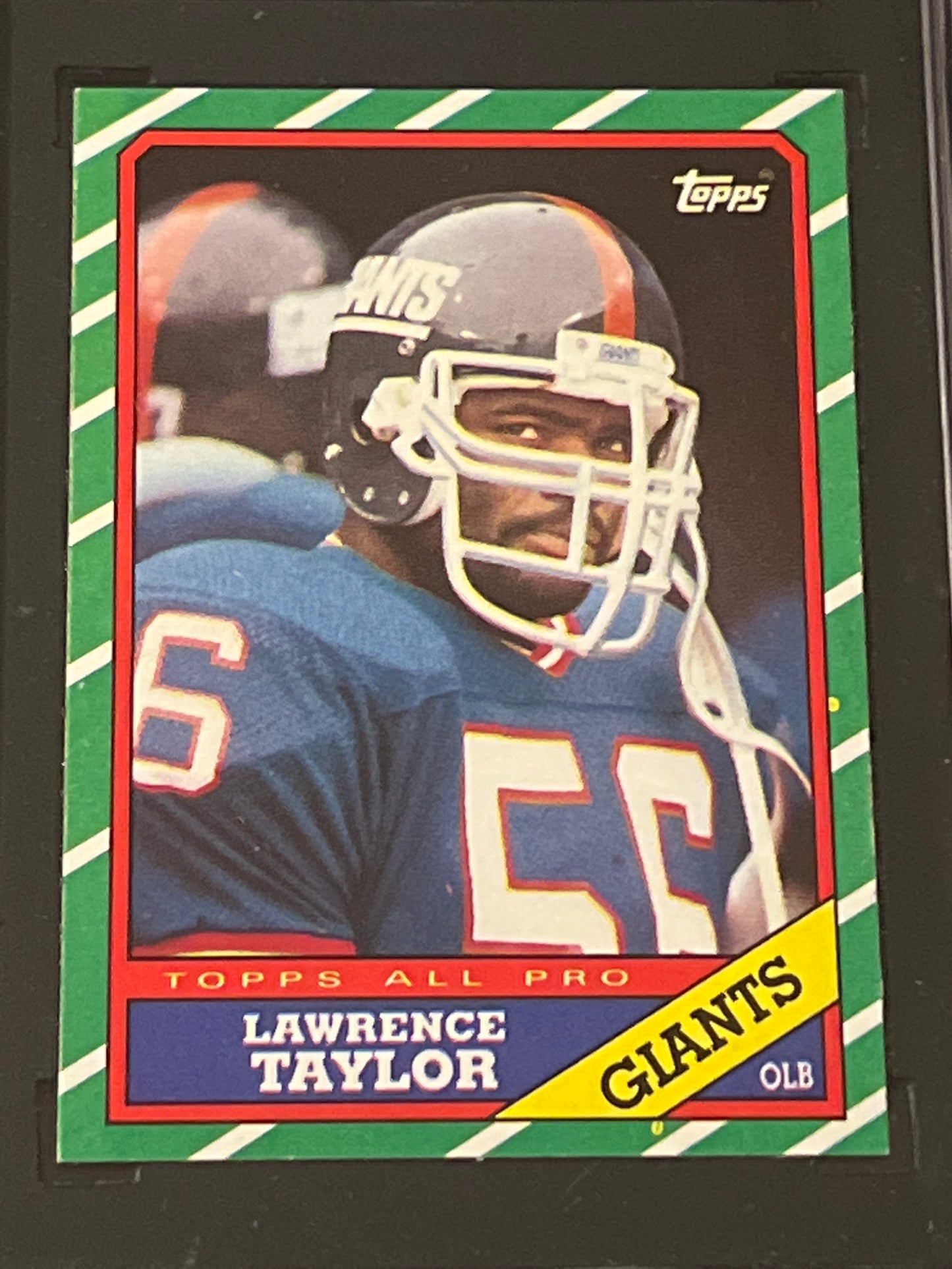 1986 Topps LAWRENCE TAYLOR  - #151 - SGC 8