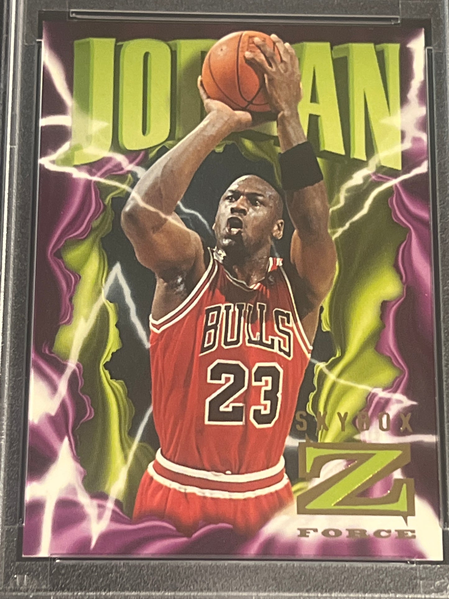 1996 Skybox Z - Force MICHAEL JORDAN - PSA 8 #11