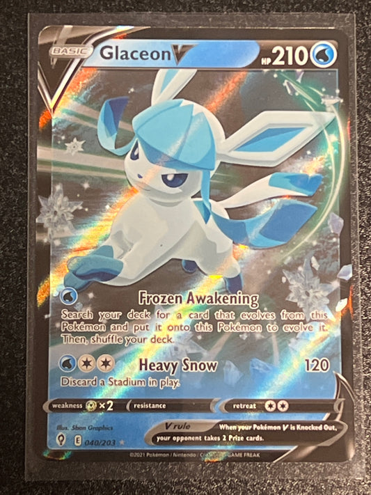 2021 Pokemon - GLACEON V - #040