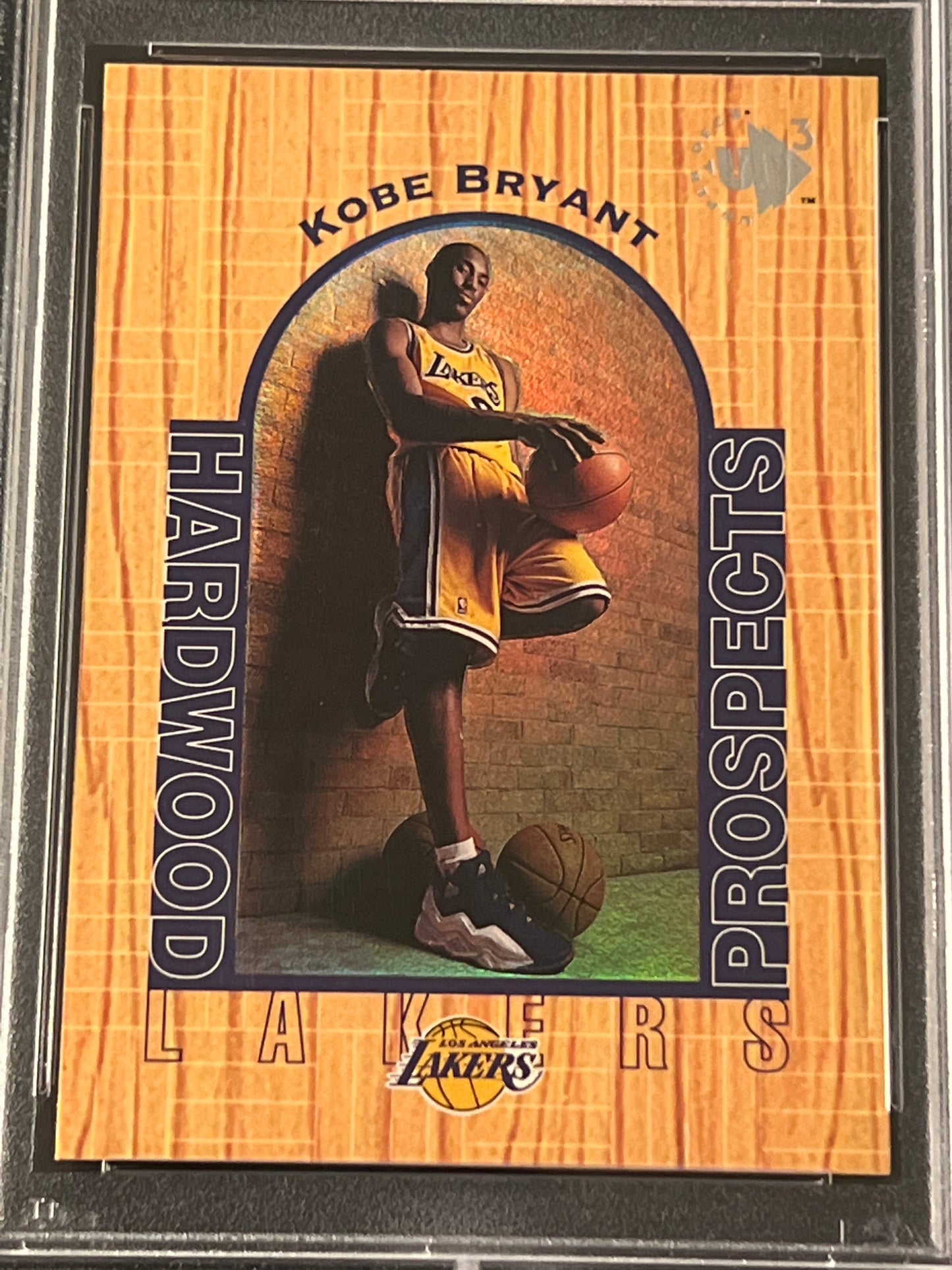 1996 UD3 - KOBE BRYANT - RC - #19- PSA 8