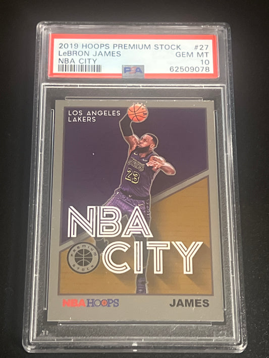 2019 Hoops LEBRON JAMES - PSA10